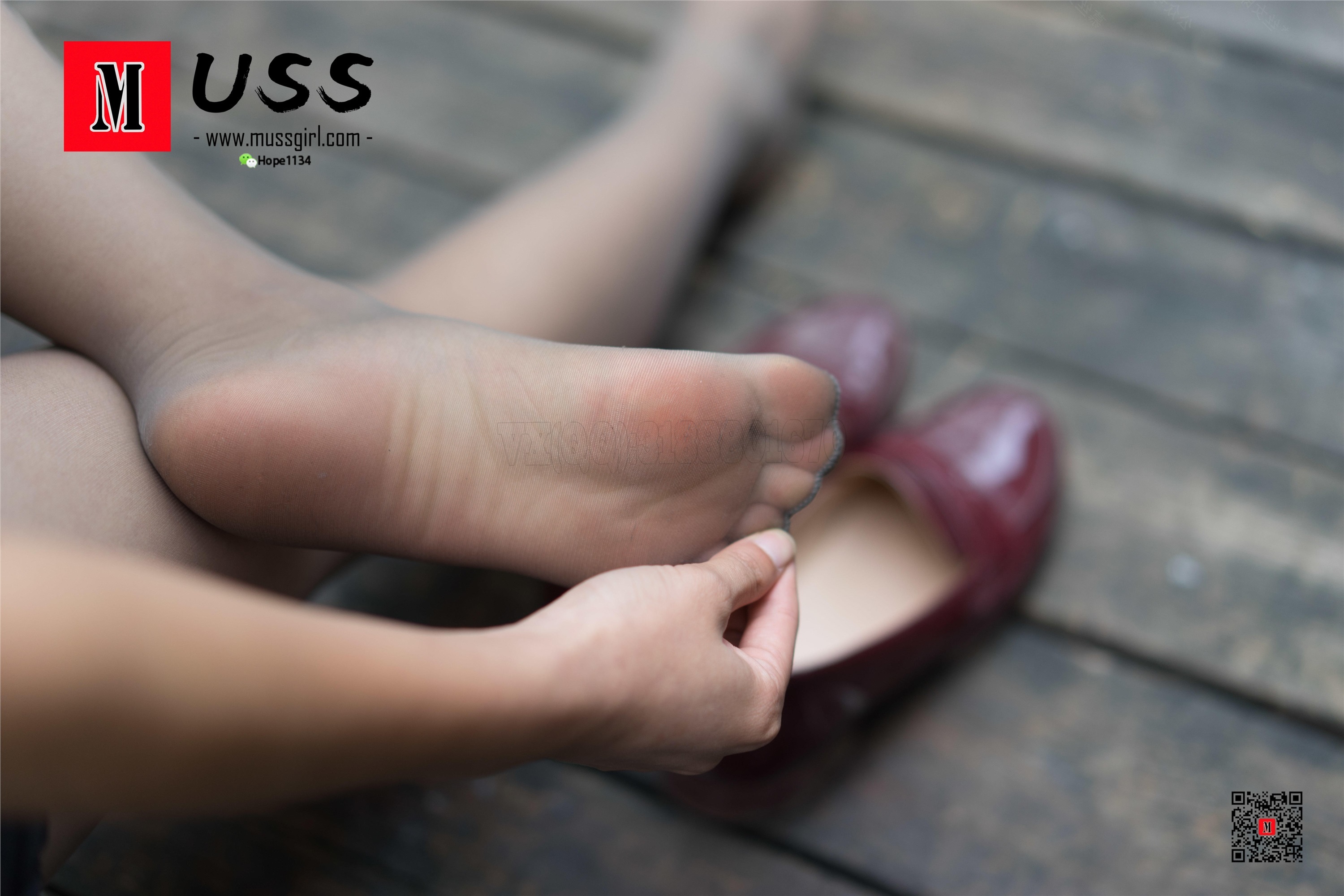 MussGirl慕丝女郎  NO.253-户外灰丝超短裙